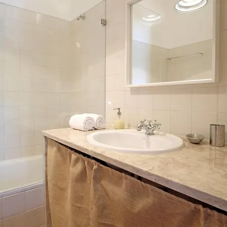 別荘 St Pool Gardens Sesimbra,tranquility 10min