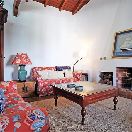 Сasa de vacaciones St Pool Gardens Sesimbra,tranquility 10min